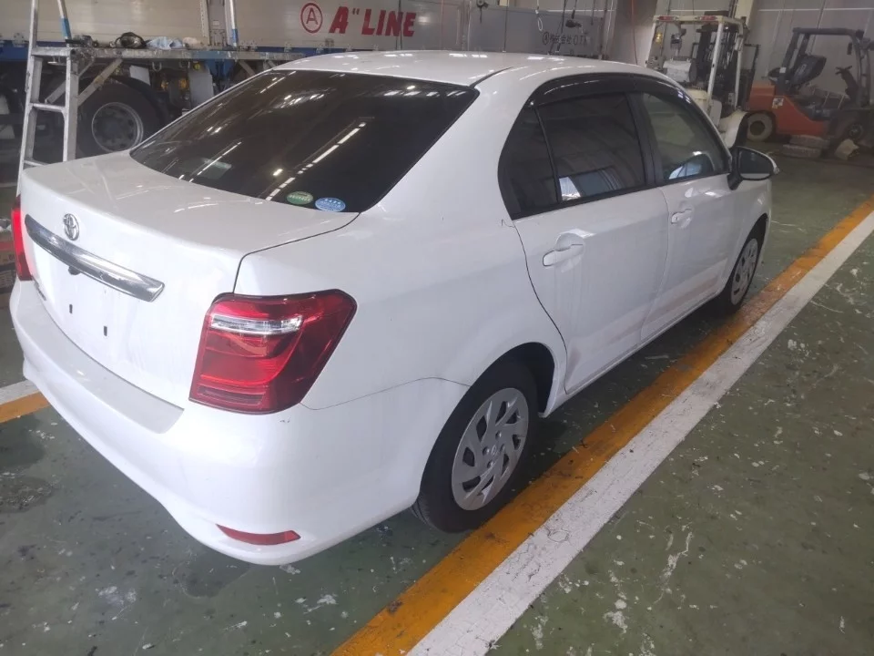 Toyota Corolla Axio NRE161 2019